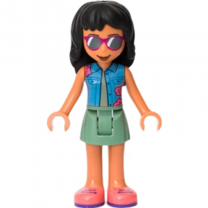 LEGO® Friends Savannah Sand Green Shirt Coral Shoes